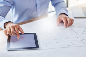 ENERANDO und die BFW-Bank ermöglichen WEGs den Einstieg in e-Mobilität